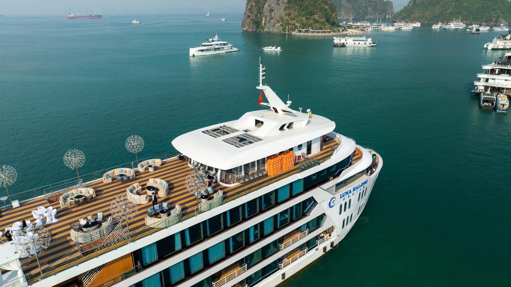 lich-trinh-du-thuyen-luna-halong-cruise