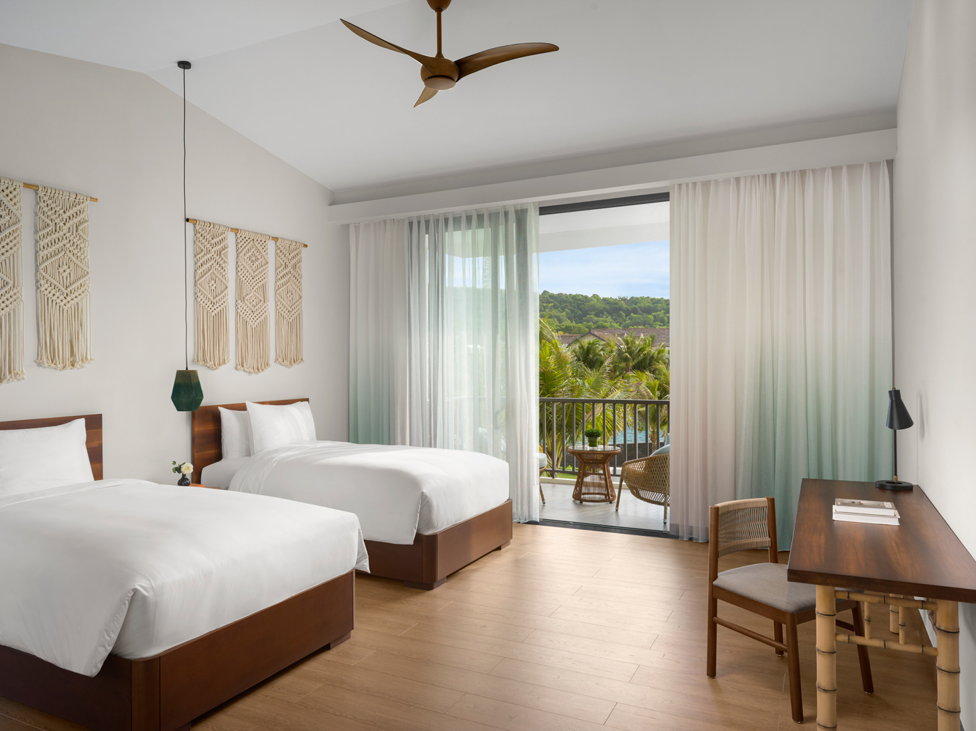 /files/images/NewWorldResortPhuQuoc/Premium-Pool-Villa-3.jpg