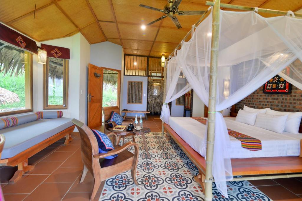/files/images/PuLuongRetreat/Pu-Luong-Retreat-3.jpg