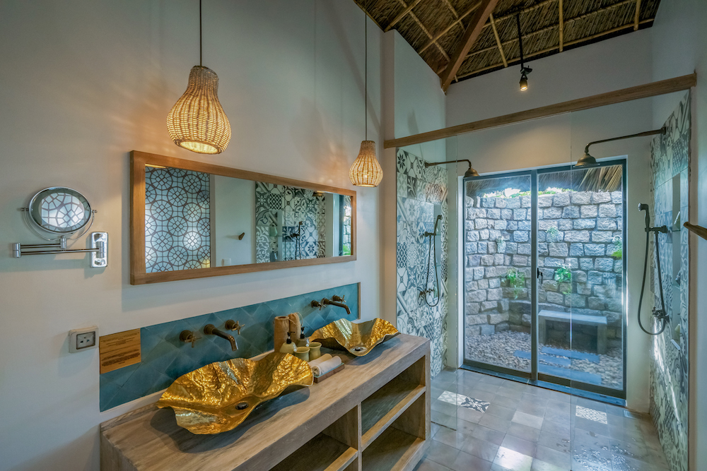/files/images/SailingClubResortMuiNe/Beachfront-Bungalow-2.jpg