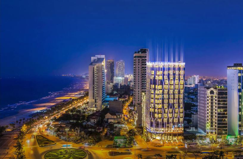 Stella-Maris-Beach-Da-Nang