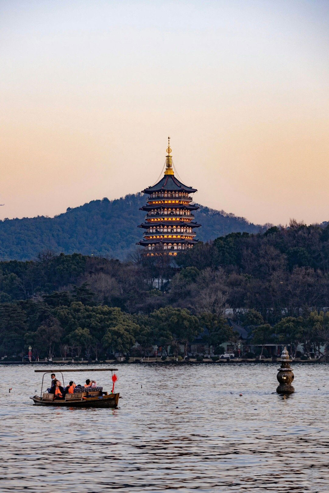 Chùa Lôi Phong – Hàng Châu