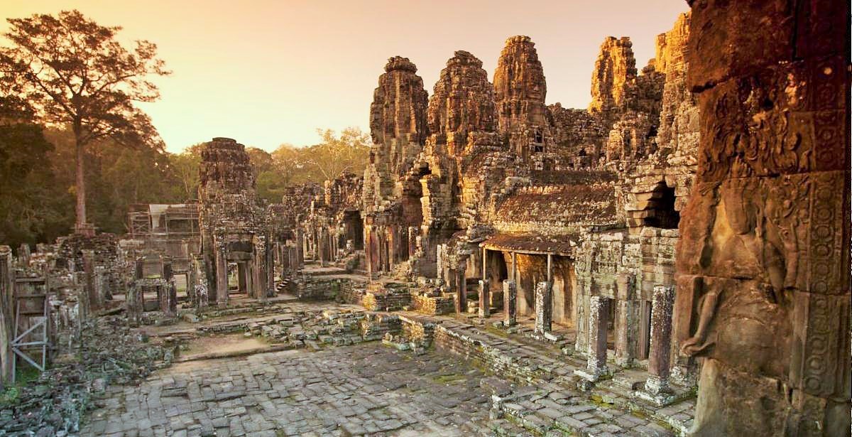 Angkor Thom - Địa điểm du lịch Siem Reap, Campuchia nổi tiếng