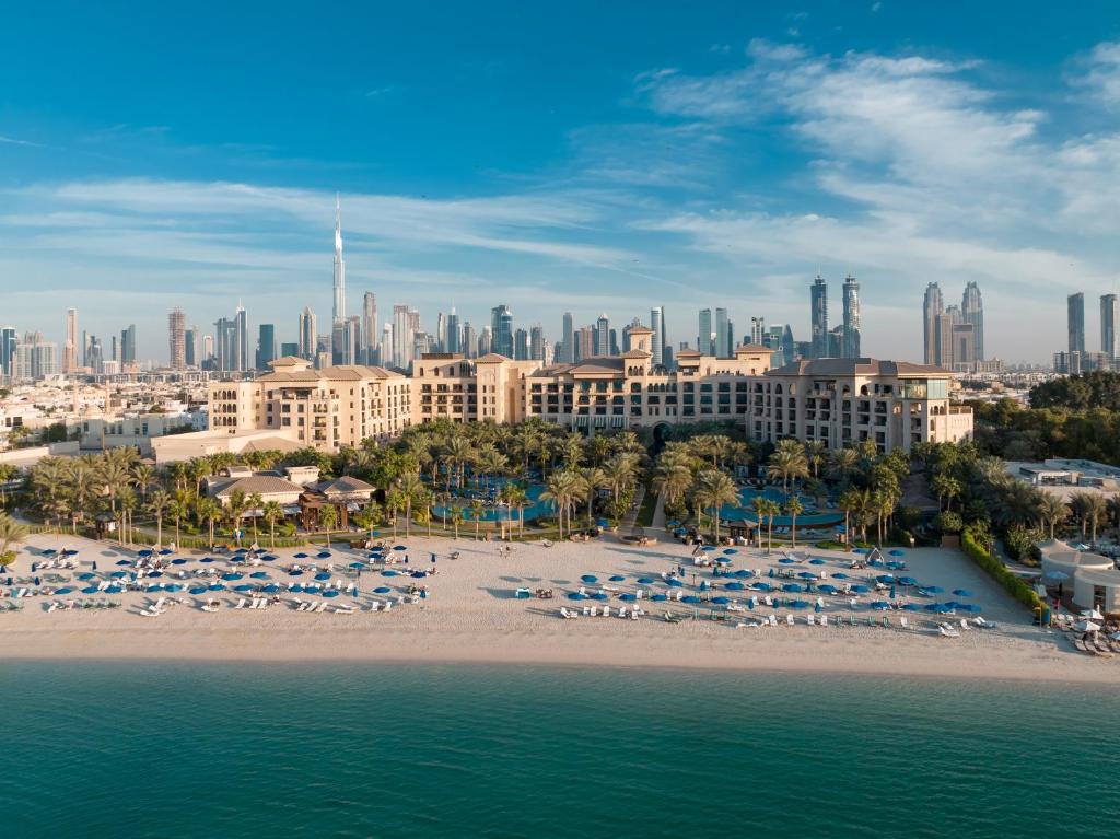 Khách sạn Dubai - Four Seasons Resort Dubai