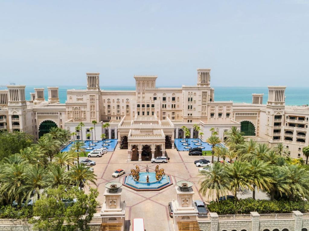 Khách sạn Dubai - Jumeirah Al Qasr 01