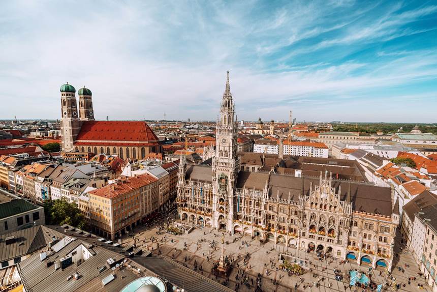 Marienplatz - Địa điểm nổi tiếng ở Đức