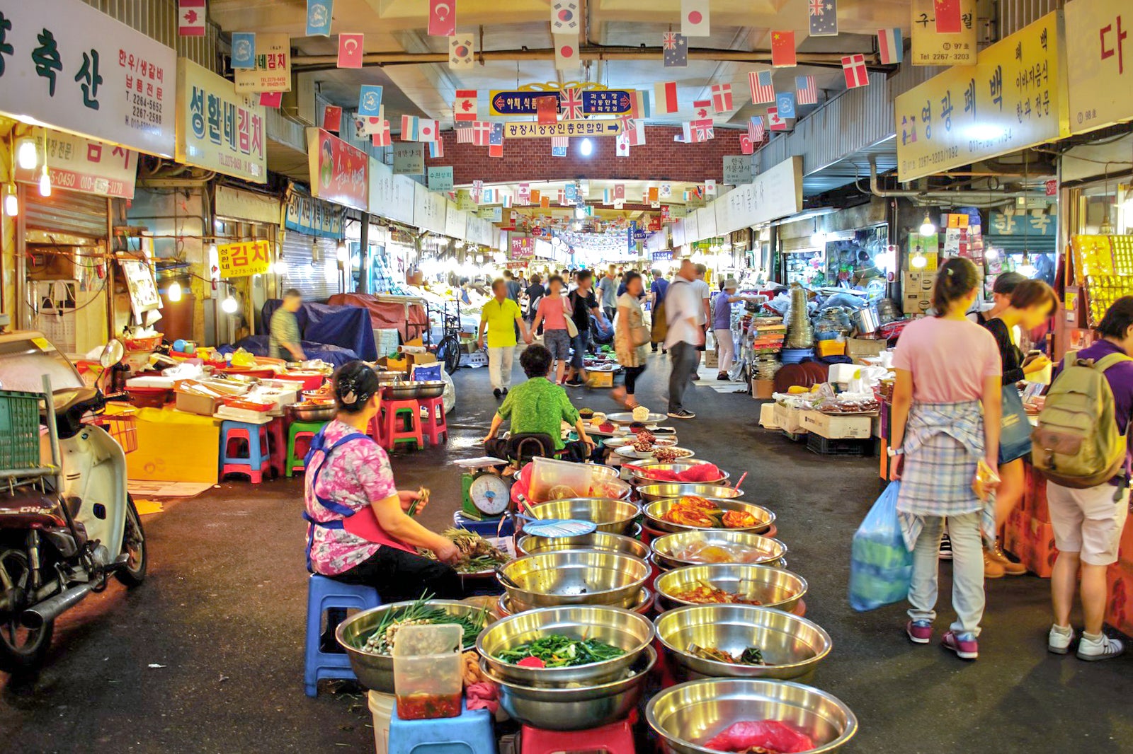Phố chợ đêm Gwangjang, Seoul, Hàn Quốc
