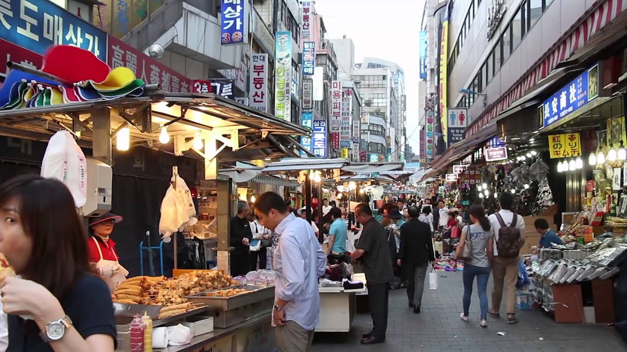 Chợ đêm Myeongdong, Seoul, Hàn Quốc 01