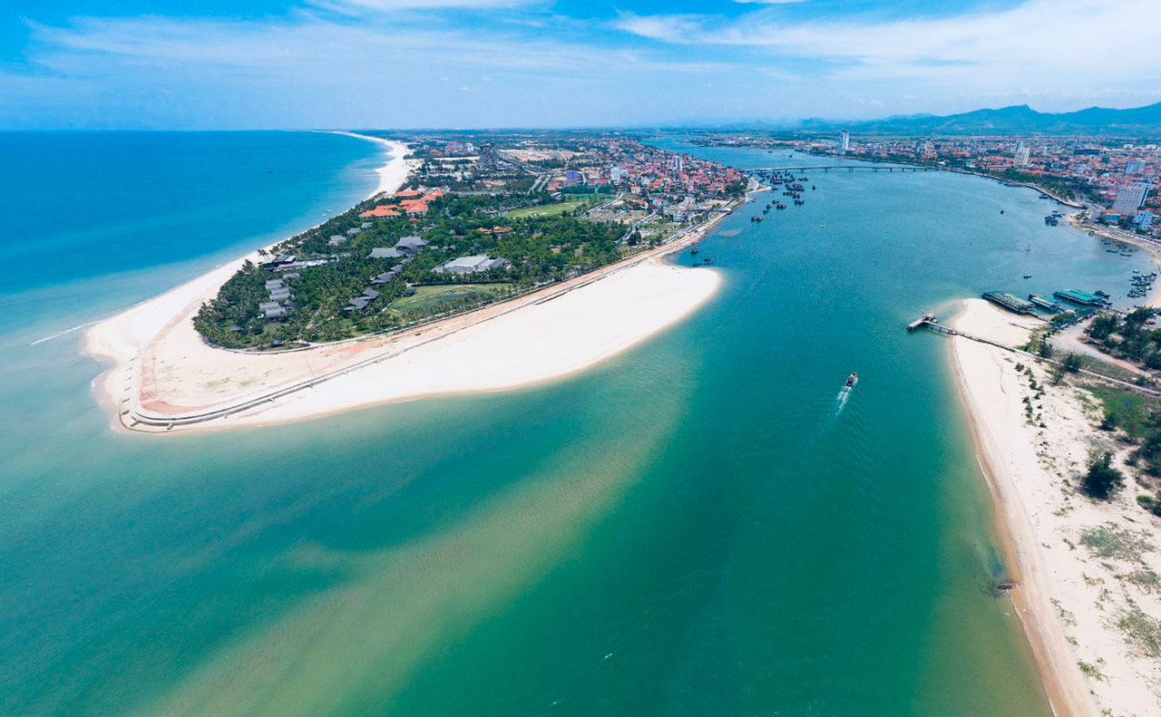 Biển Nhật Lệ Quảng Bình
