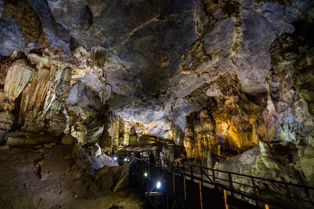 Động Tiên Sơn - Hang Động Quảng Bình đẹp