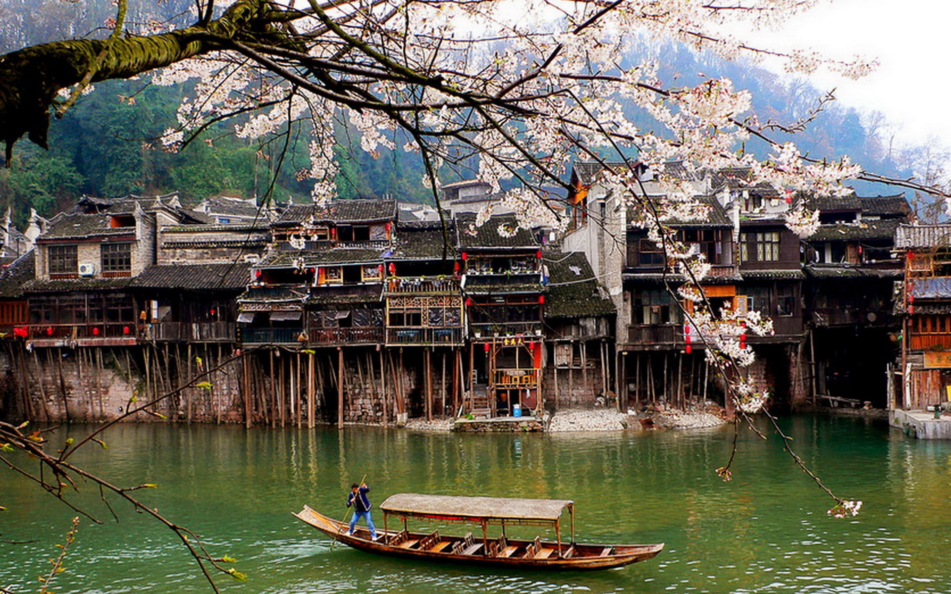 Tour du lịch Trương Gia Giới - Phượng Hoàng Cổ Trấn 04