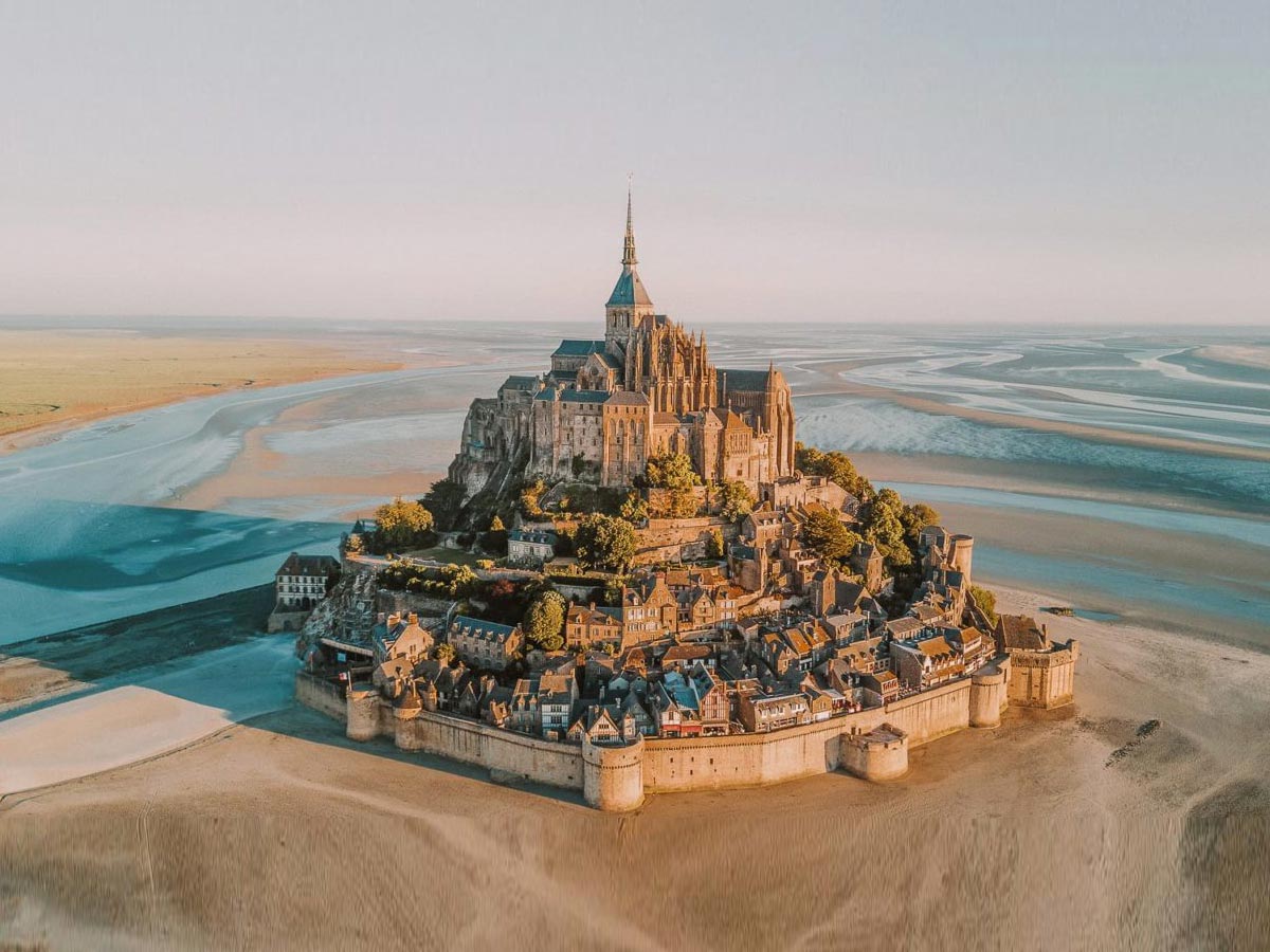 Đảo tháp Mont Saint-Michel - Điểm du lịch nổi tiếng nước Pháp 01