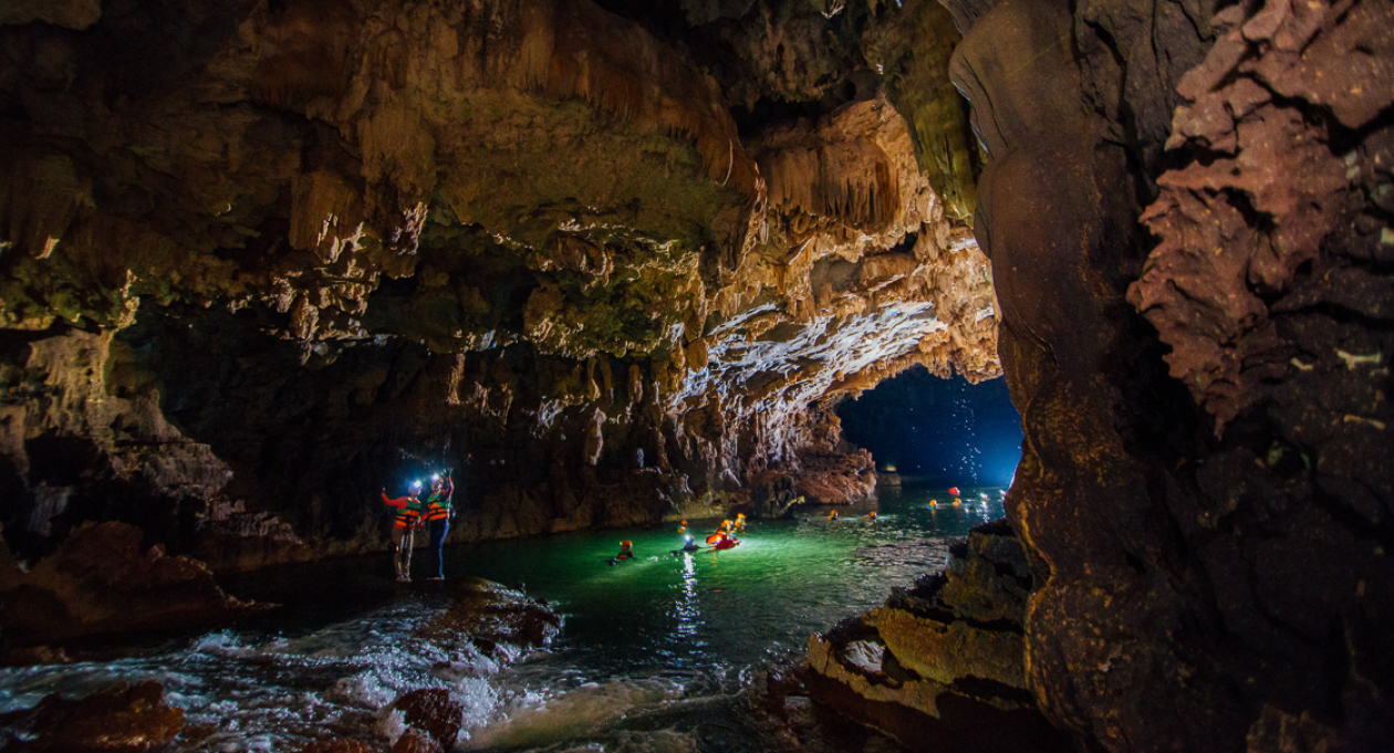 Hang Tú Làn Quảng Bình
