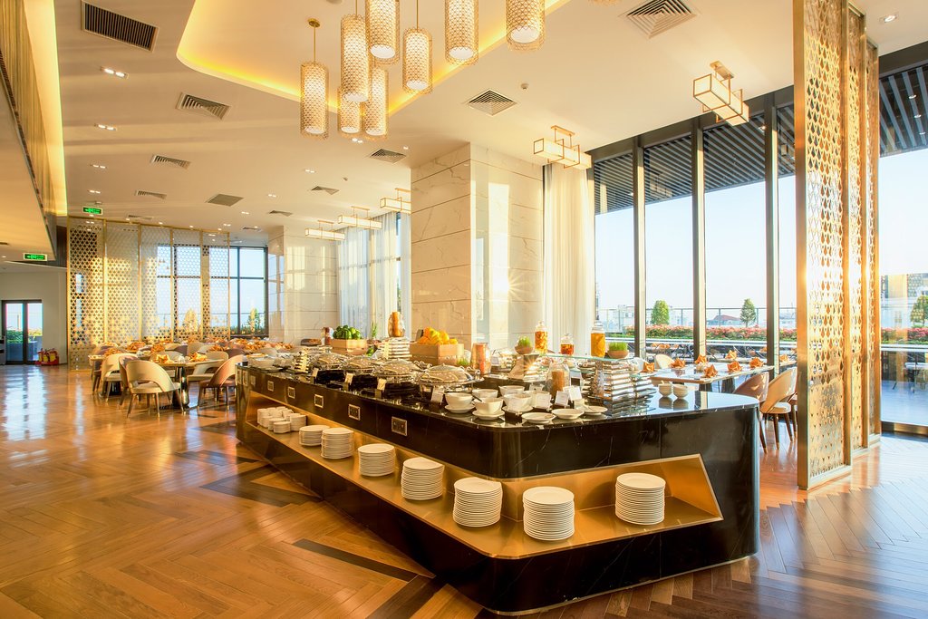 /files/images/VinpearlHotelHue/lotus-restaurant-7th%20(2).jpg