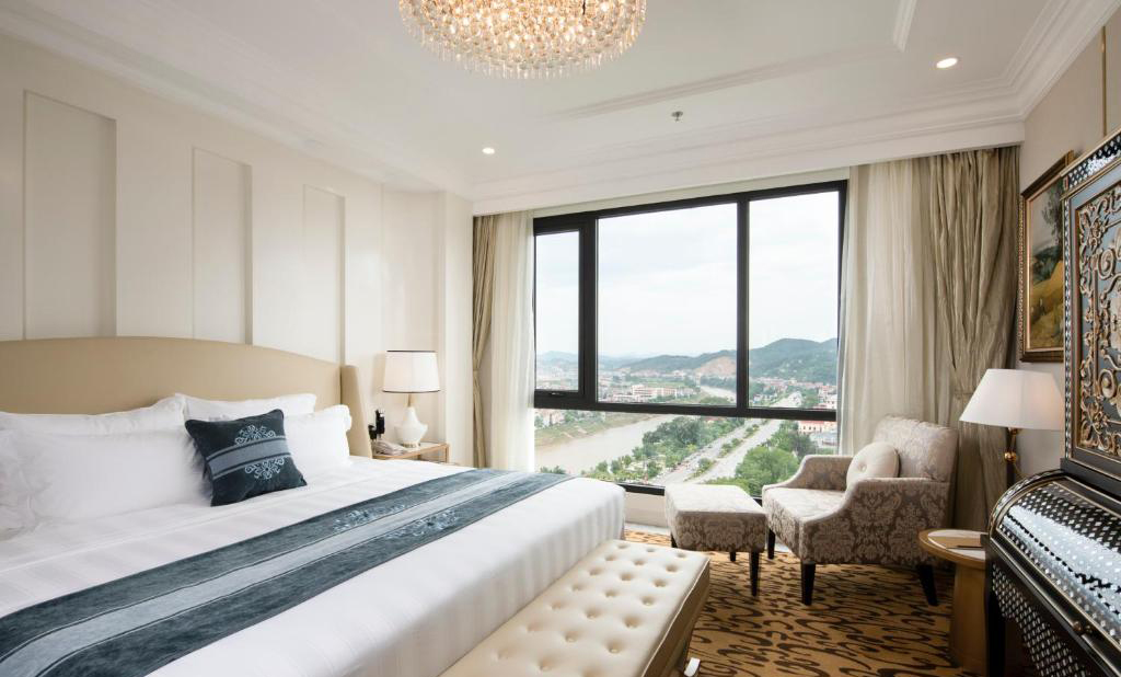 /files/images/VinpearlHotelTayNinh/ph%C3%B2ng-executive-suite-13.jpg