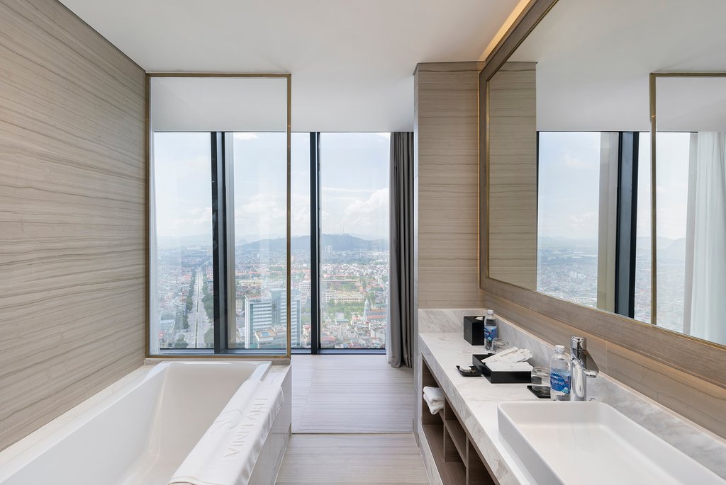 /files/images/VinpearlHotelThanhHoa/deluxe-king-bed-room%20(2).jpg