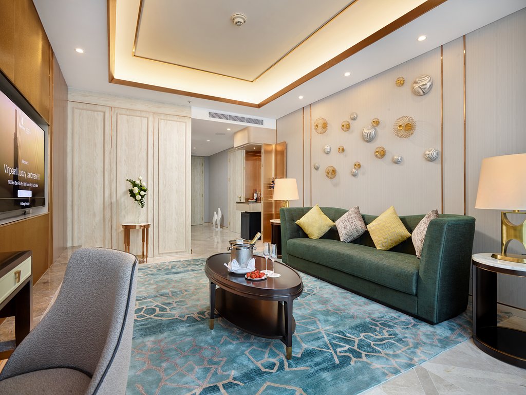 /files/images/VinpearlLuxuryLandmark81/executive-suite-living%20(1).jpg