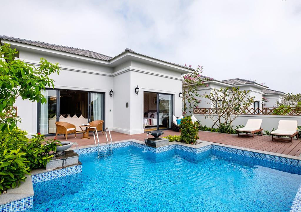 /files/images/VinpearlResort%26SpaDaNang/villa%202-1.jpg