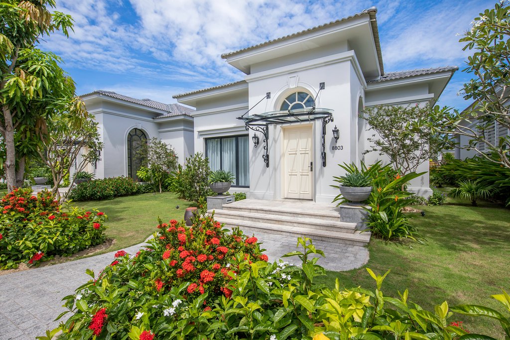 /files/images/VinpearlResort%26SpaLongBeachNhaTrang/3-bedroom-villa-ocean%20(5).jpg