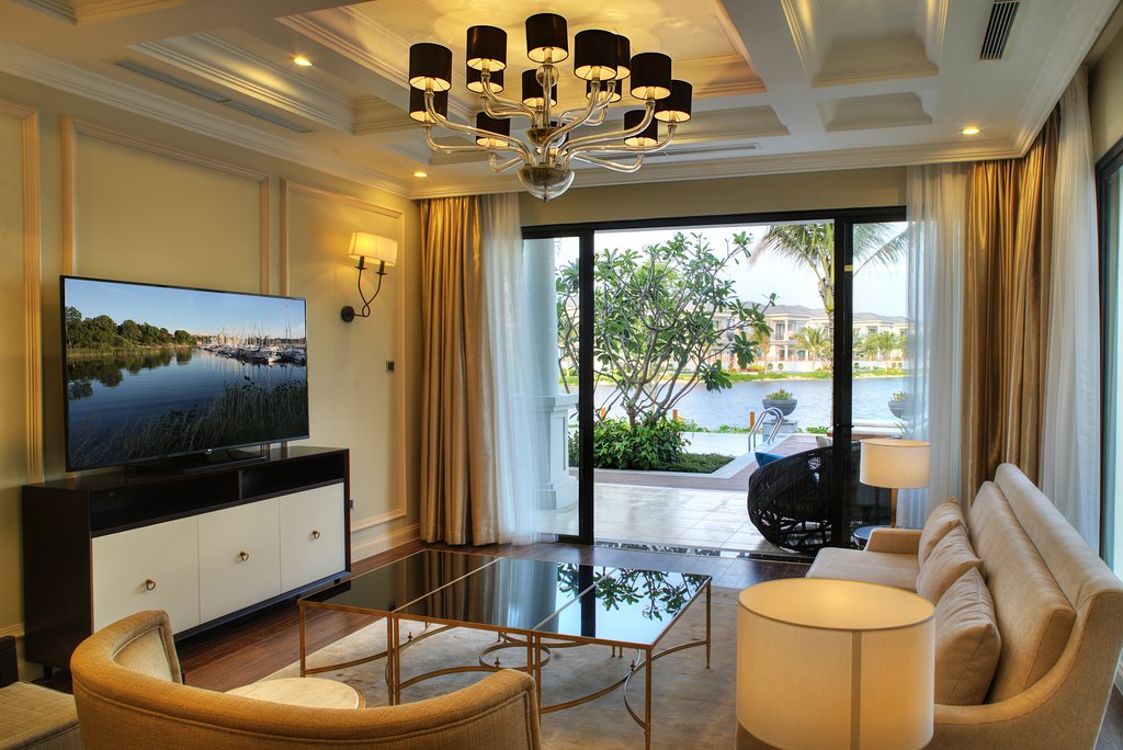 /files/images/VinpearlResort%26SpaLongBeachNhaTrang/3-bedroom-villa-ocean%20(9).jpg