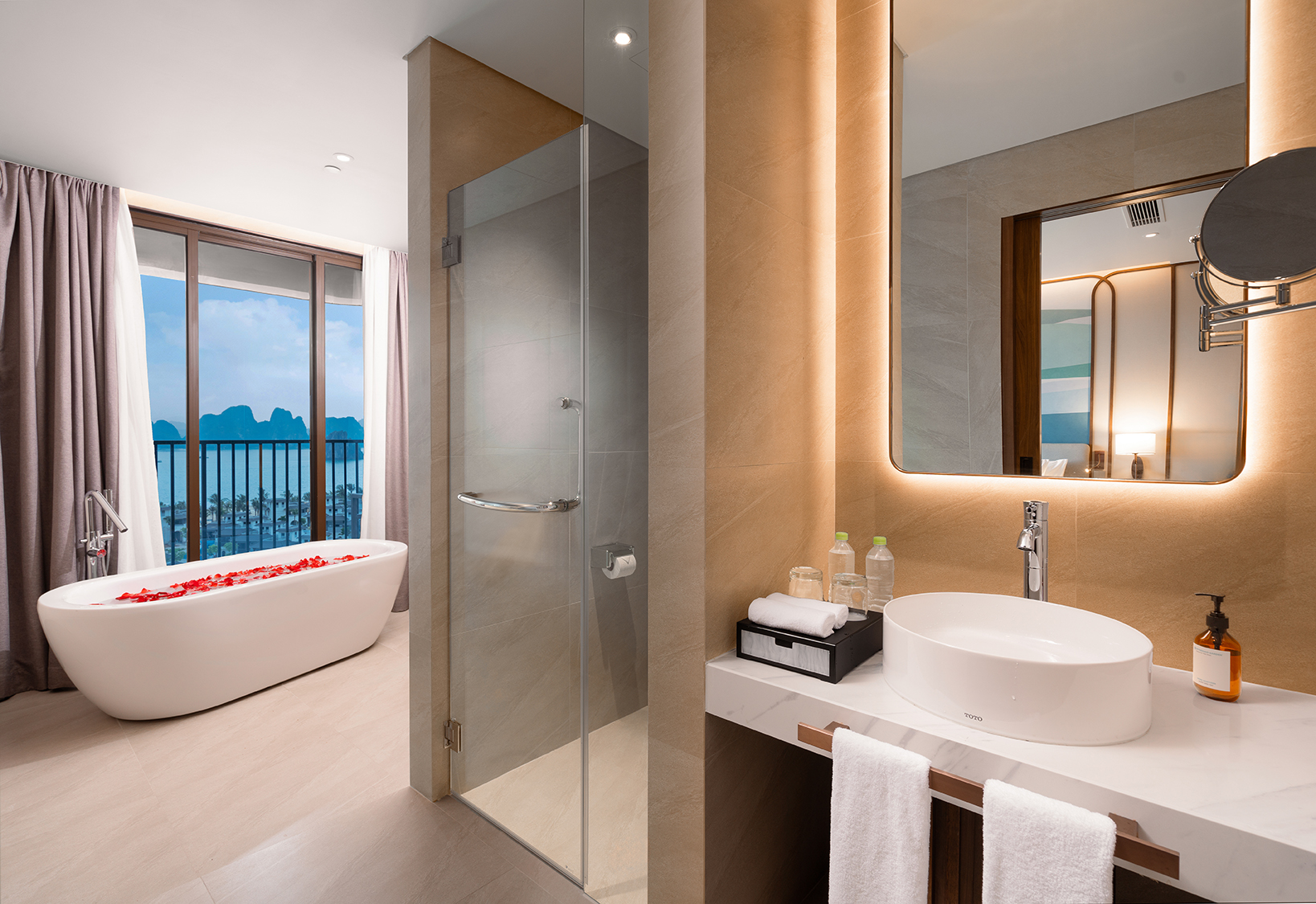 /files/images/Wyndham-Garden-Sonasea-Van-Don/Family-Suite-Seaview-4.jpg