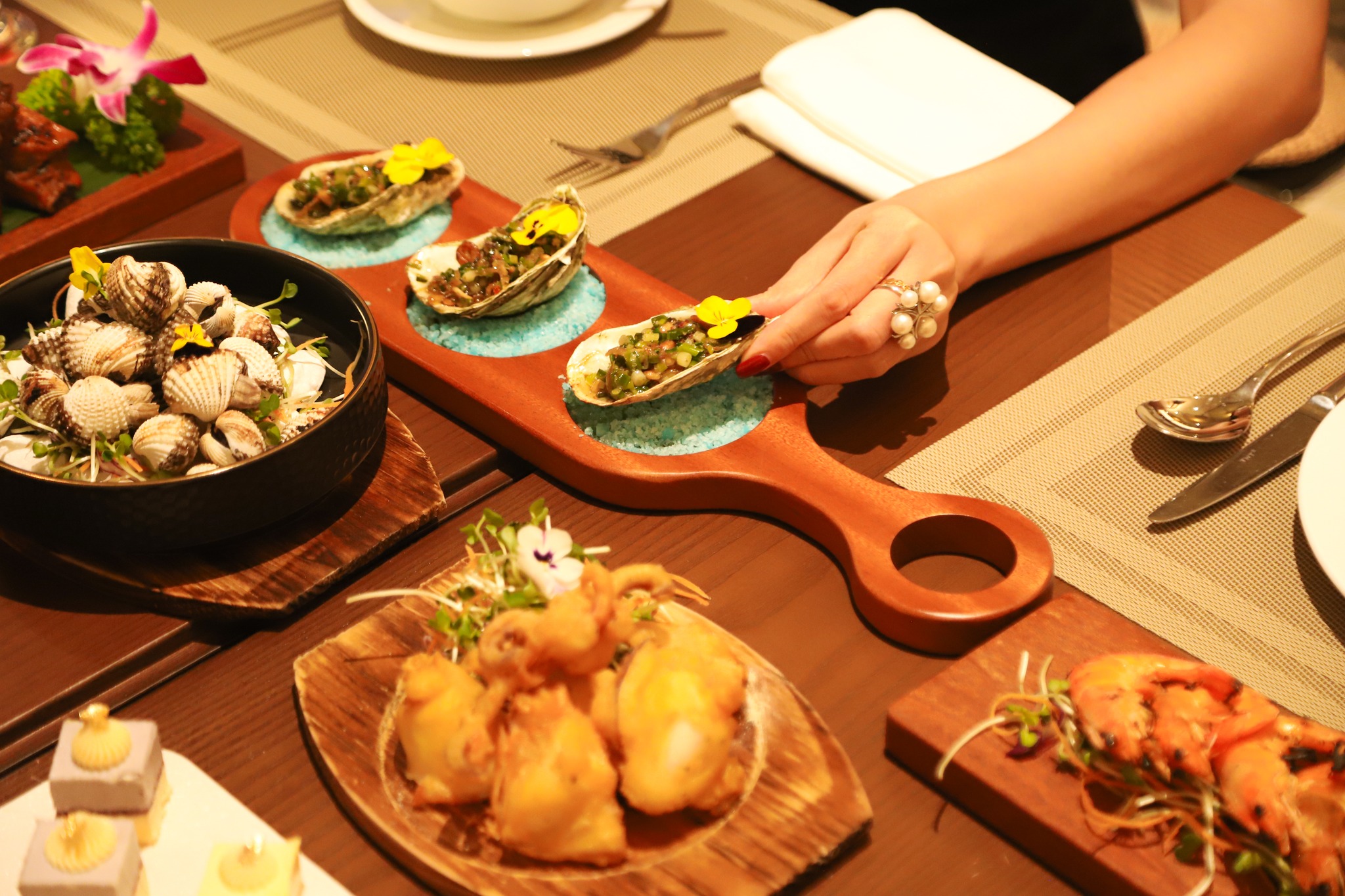Nhà hàng Vân Hải - Wyndham Garden Sonasea Vân Đồn