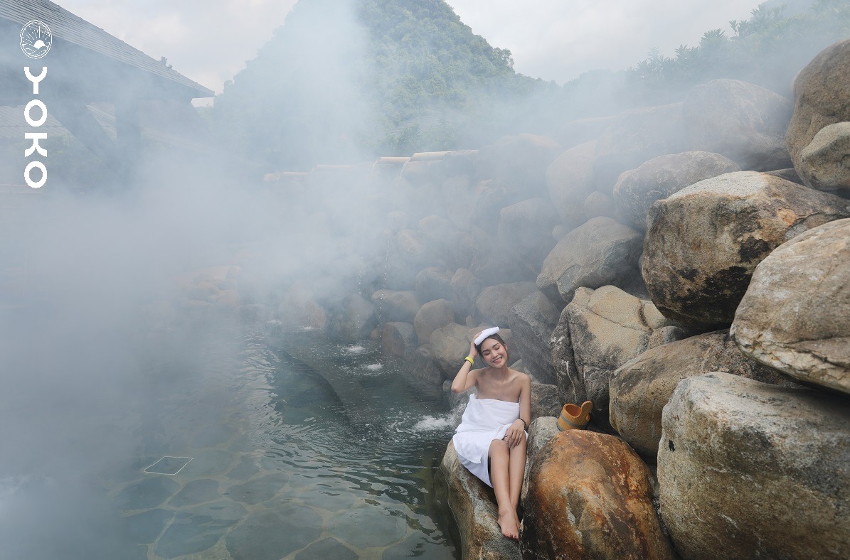 Tắm khoáng nóng Onsen Quang Hanh Quảng Ninh