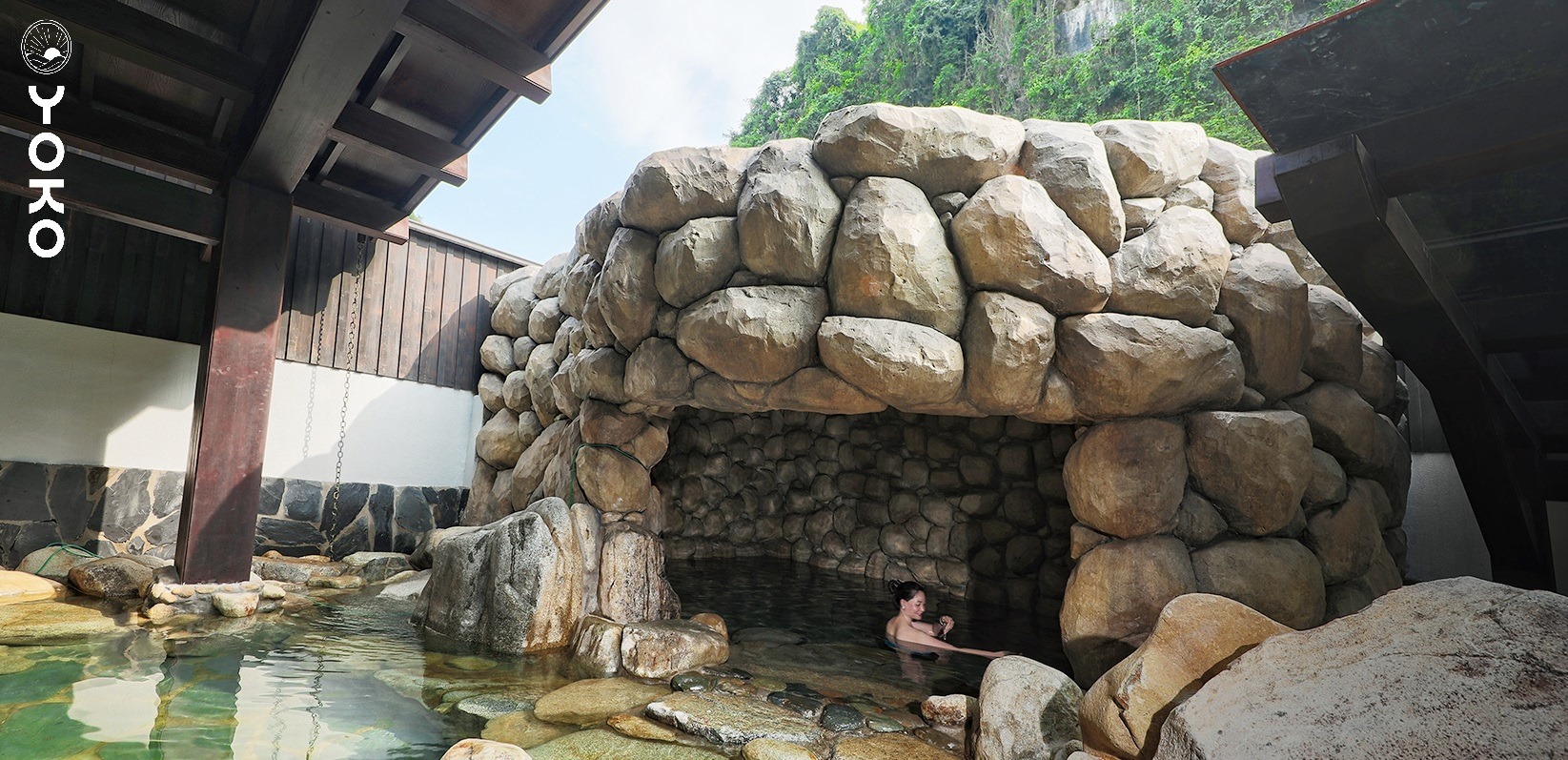 Tắm khoáng nóng Onsen Quang Hanh Quảng Ninh 01