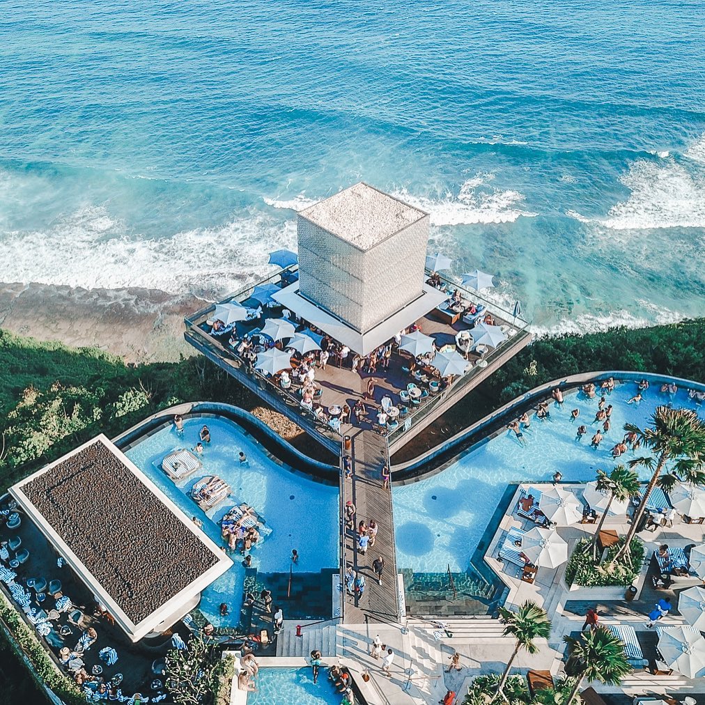 Savaya Club - Quán bar bãi biển đẹp ở Bali