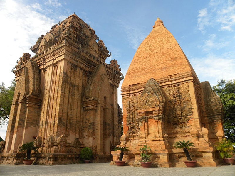 Du lịch Nha Trang - tháp bà Ponagar