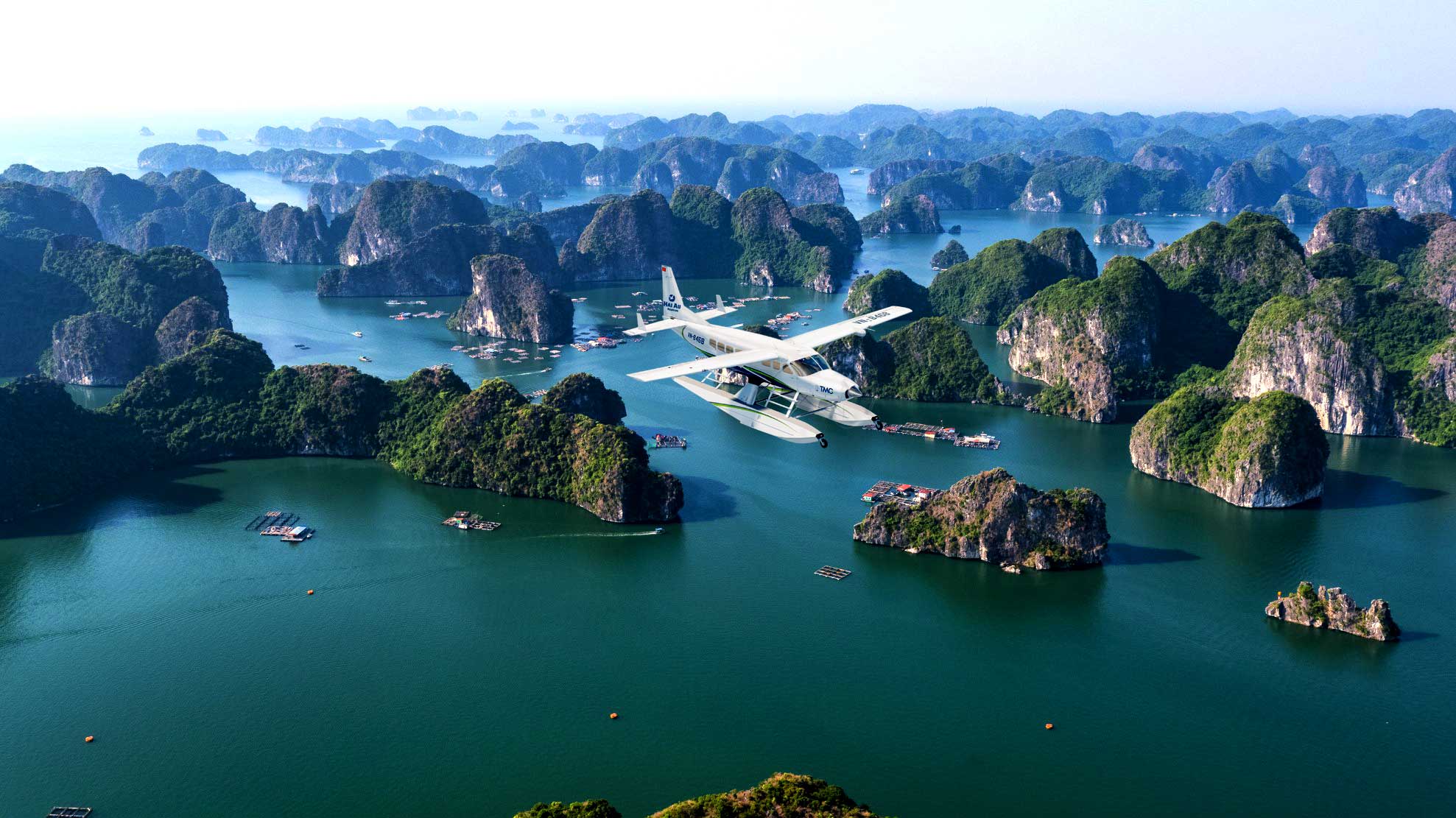 bay-thuy-phi-co-ngam-vinh-ha-long-gia-tot