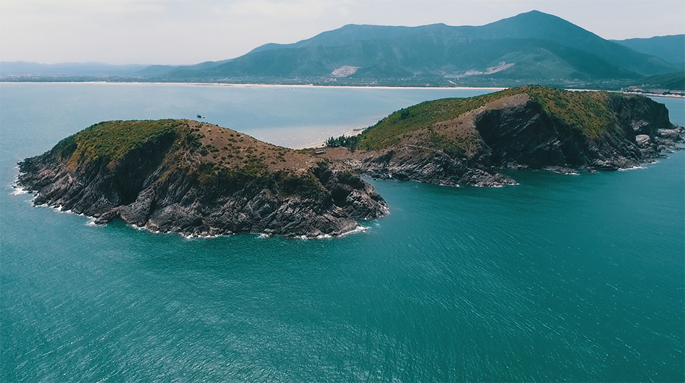 Vũng Chùa – Đảo Yến