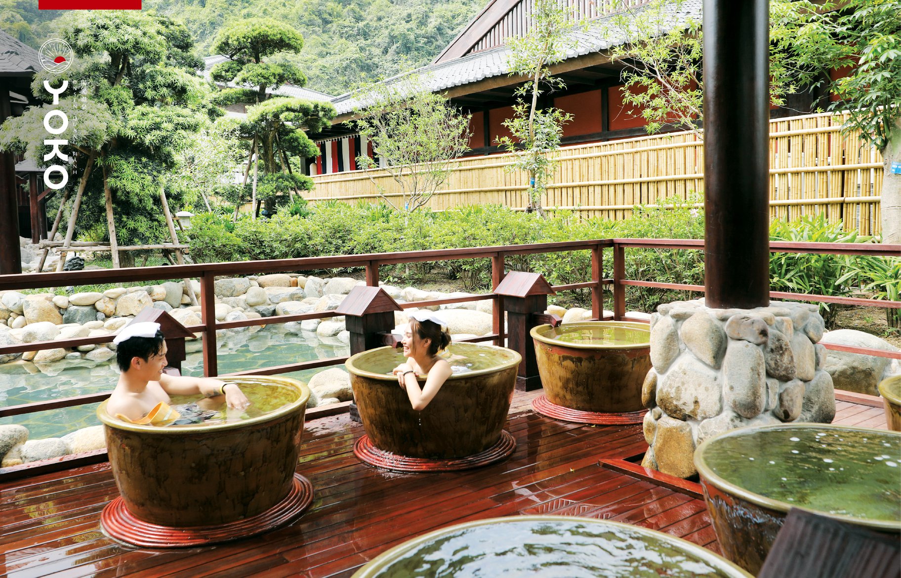 Bể tắm chum Yoko Onsen